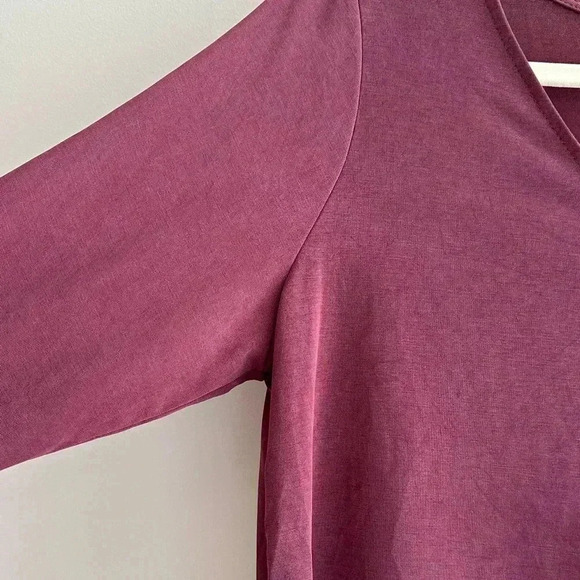 Green Envelope 3/4 Length Sleeve Zippered Blouse, Wine/Berry, Size Medium - Picture 5 of 16